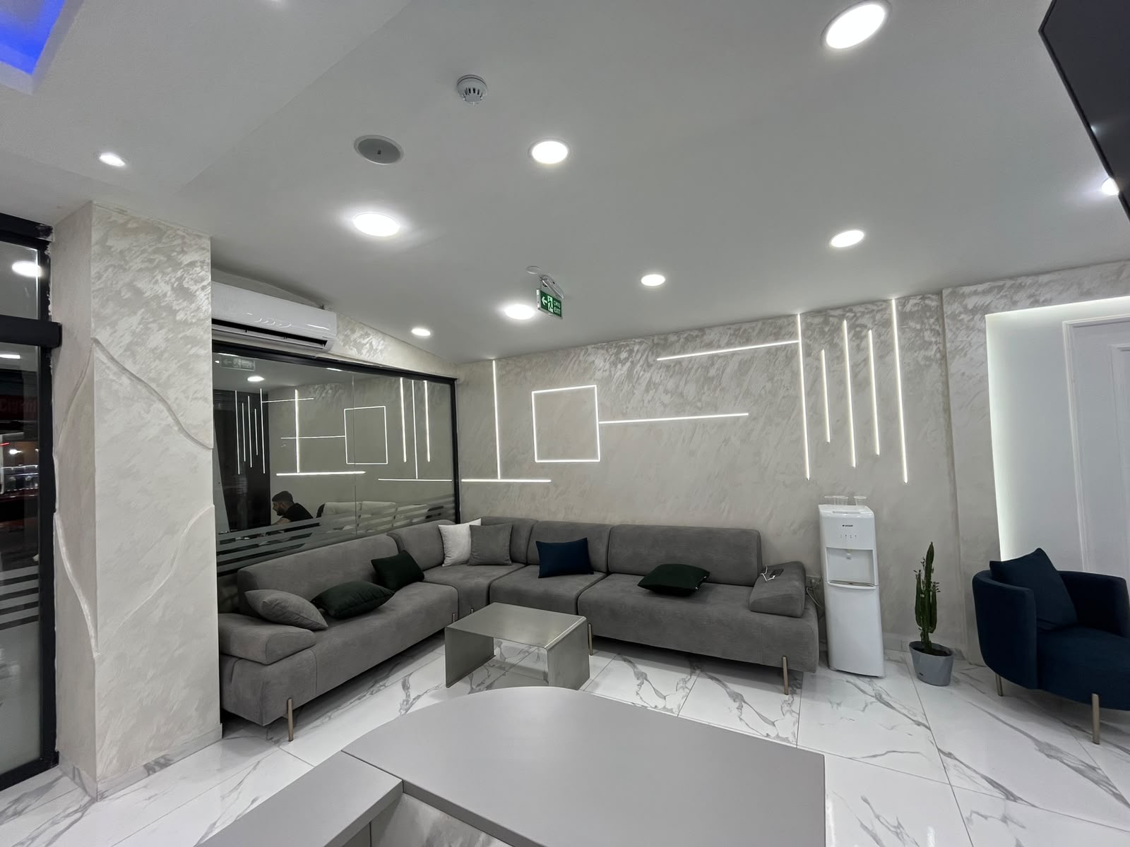 Detay Ağız ve Diş Sağlığı Polikliniği hasta bekleme salonu